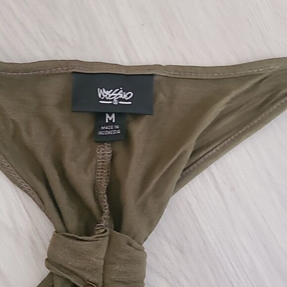 Bundle of 2 Maroon red Green Tank Too Medium Women's universal thread Massimo - Picture 2 of 5